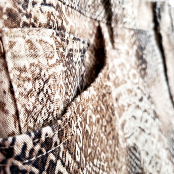 Lauren Ralph Lauren Petite Python Skinny Jeans - Picture 6 of 14